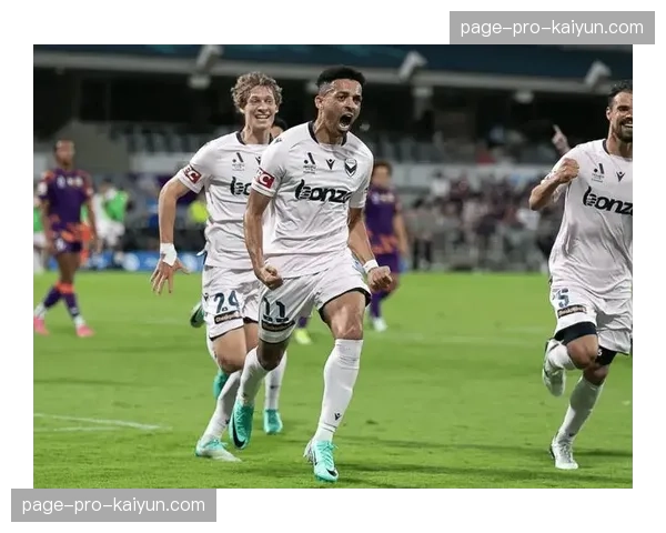 诺丁汉森林迎战富勒姆,主场草坪因连续降雨进行紧急维护 诺丁汉森林迎战富勒姆,主场草坪因连续降雨进行紧急维护